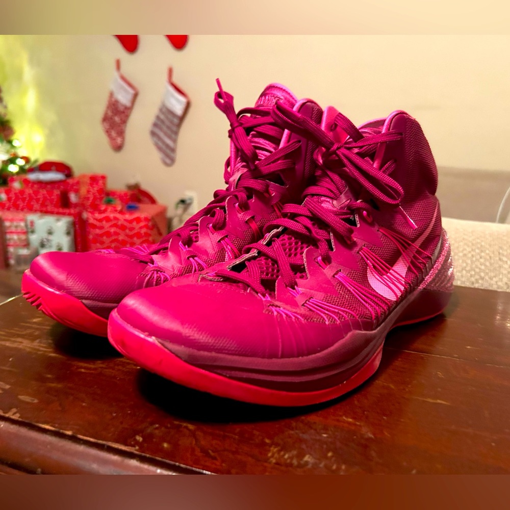 2013 Nike Hyperdunk Raspberry Red - image 2